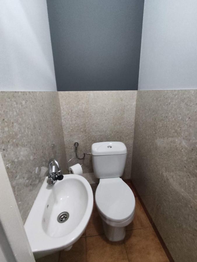 3030 Jana Spychalskiego 32 - Tanie Pokoje W Apartamencie - Samodzielne Zameldowanie - Self Check In Poznań Exteriör bild