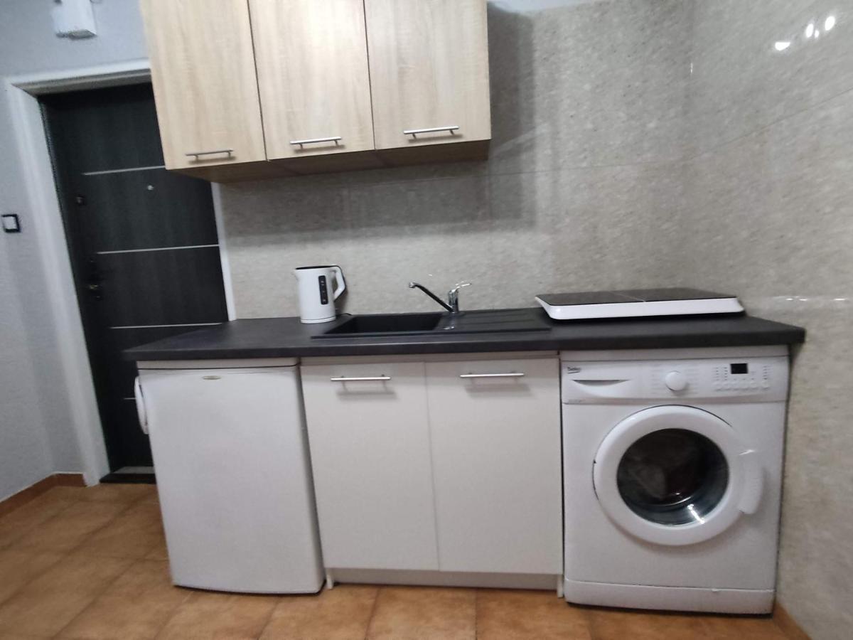3030 Jana Spychalskiego 32 - Tanie Pokoje W Apartamencie - Samodzielne Zameldowanie - Self Check In Poznań Exteriör bild