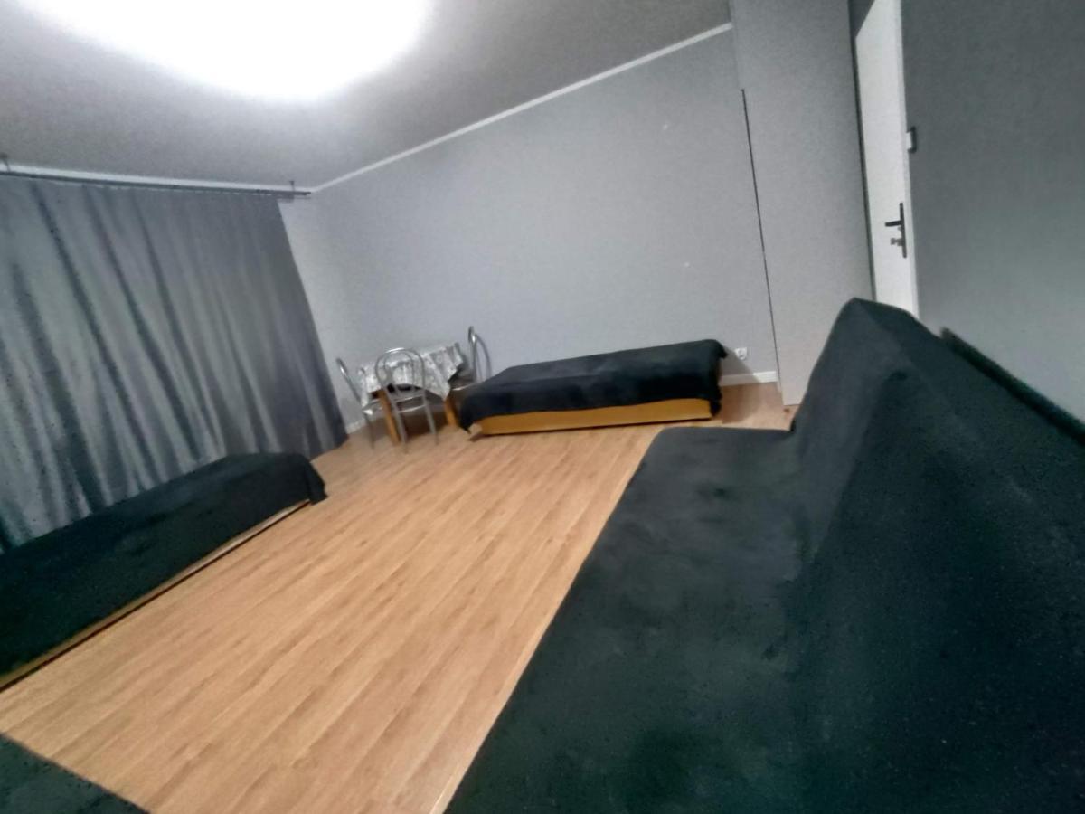 3030 Jana Spychalskiego 32 - Tanie Pokoje W Apartamencie - Samodzielne Zameldowanie - Self Check In Poznań Exteriör bild